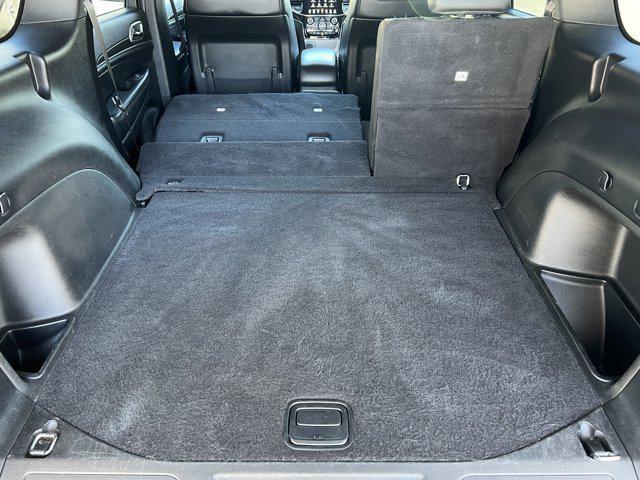 Photo of 2022 Diamond Black Crystal Pearlcoat Jeep Grand Cherokee