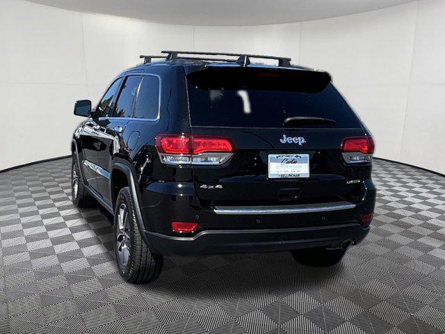 Photo of 2022 Diamond Black Crystal Pearlcoat Jeep Grand Cherokee