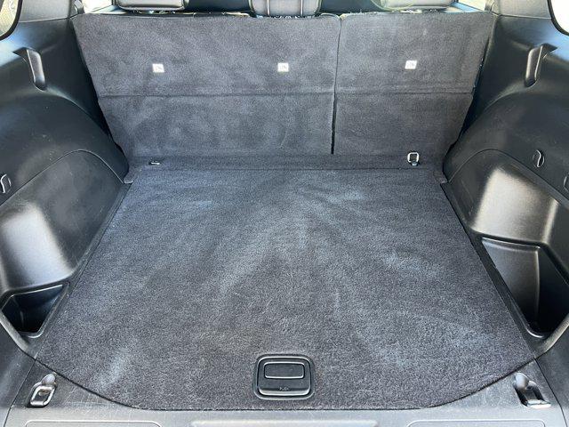 Photo of 2022 Diamond Black Crystal Pearlcoat Jeep Grand Cherokee