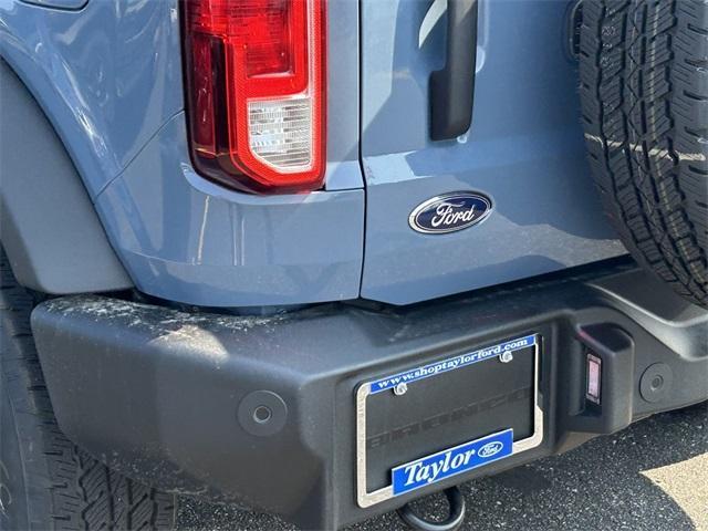 Photo of 2025 Azure Gray Metallic Ford Bronco