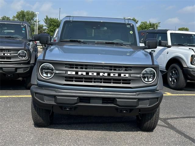 Photo of 2025 Azure Gray Metallic Ford Bronco