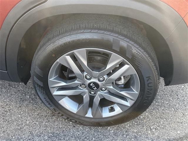 Photo of 2021 Mars Orange Kia Seltos