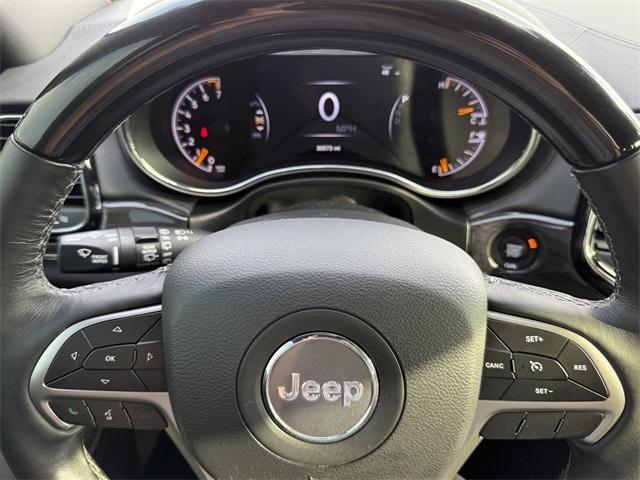 Photo of 2019 Velvet Red Pearlcoat Jeep Grand Cherokee