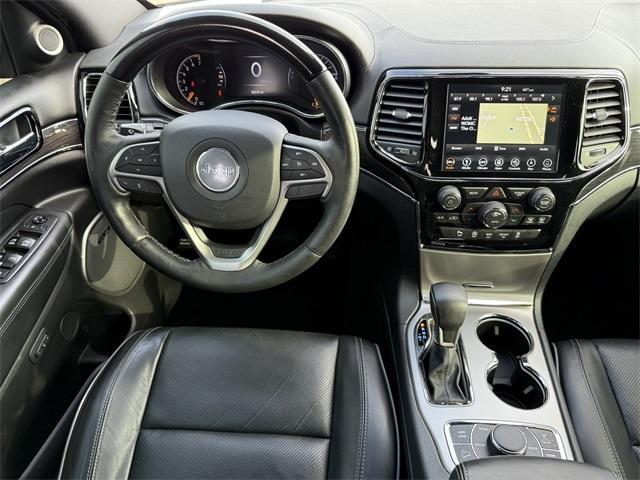 Photo of 2019 Velvet Red Pearlcoat Jeep Grand Cherokee