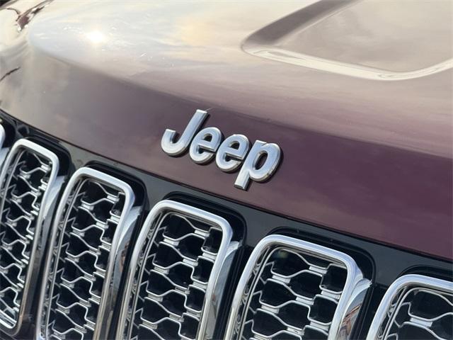 Photo of 2019 Velvet Red Pearlcoat Jeep Grand Cherokee