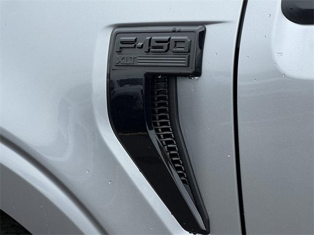 Photo of 2025 Iconic Silver Metallic Ford F-150