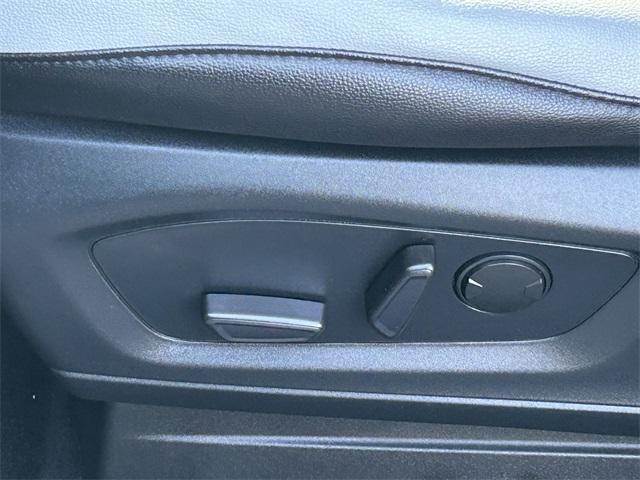 Photo of 2021 Atlas Blue Metallic Ford Explorer