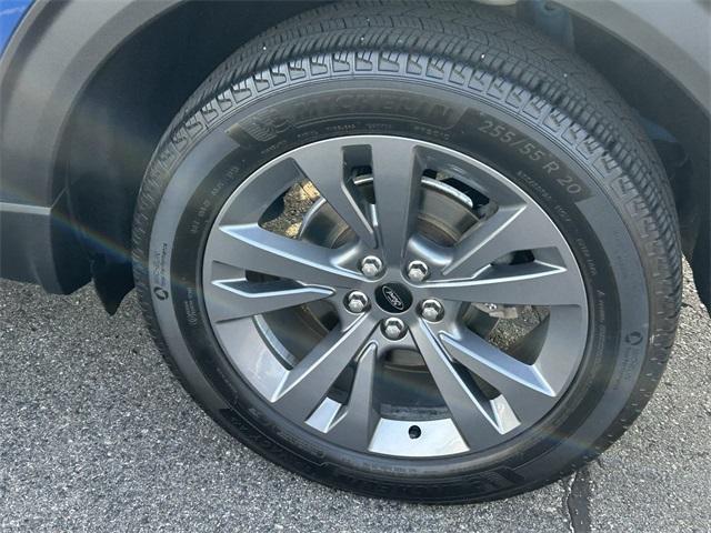 Photo of 2021 Atlas Blue Metallic Ford Explorer