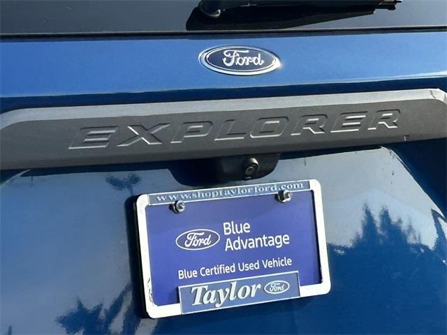 Photo of 2021 Atlas Blue Metallic Ford Explorer