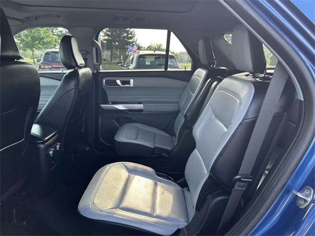 Photo of 2021 Atlas Blue Metallic Ford Explorer
