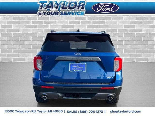Photo of 2021 Atlas Blue Metallic Ford Explorer