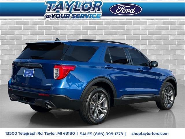 Photo of 2021 Atlas Blue Metallic Ford Explorer