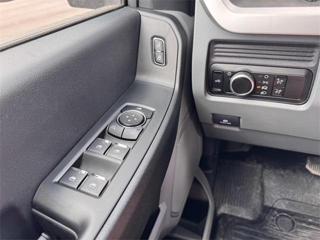 Photo of 2025 Oxford White Ford F-250
