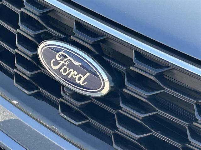 Photo of 2023 Vapor Blue Metallic Ford Escape