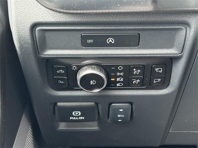 Photo of 2025 Space White Metallic Ford F-150