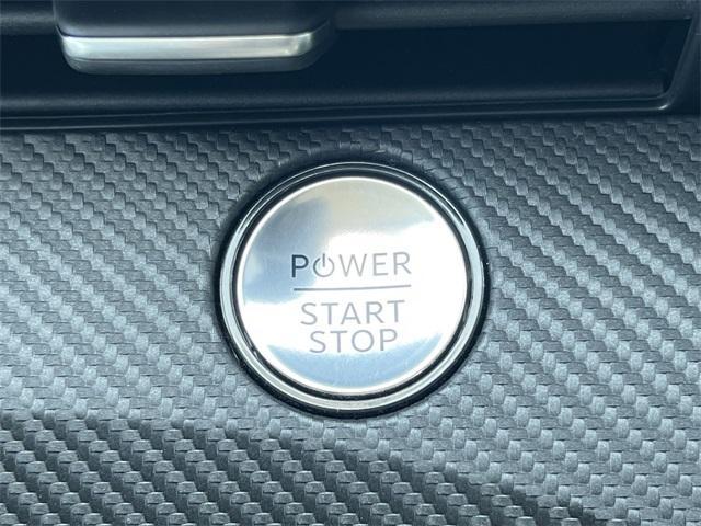 Photo of 2025 Star White Ford Mustang Mach-E
