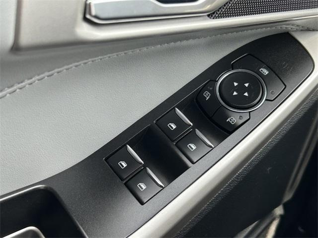 Photo of 2022 Agate Black Metallic Ford Explorer
