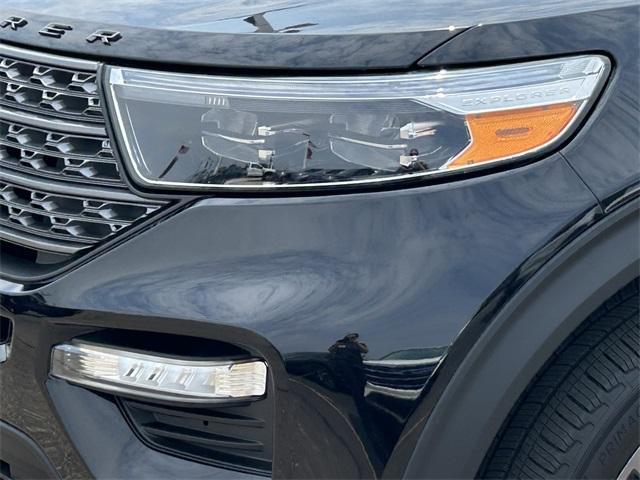 Photo of 2022 Agate Black Metallic Ford Explorer