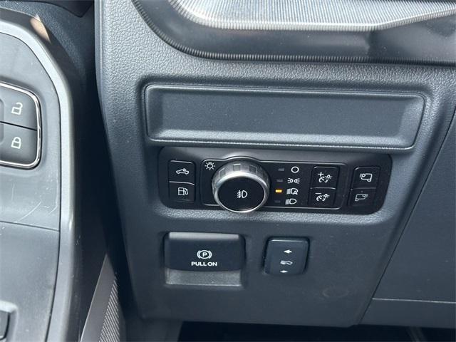 Photo of 2025 Space White Metallic Ford F-150