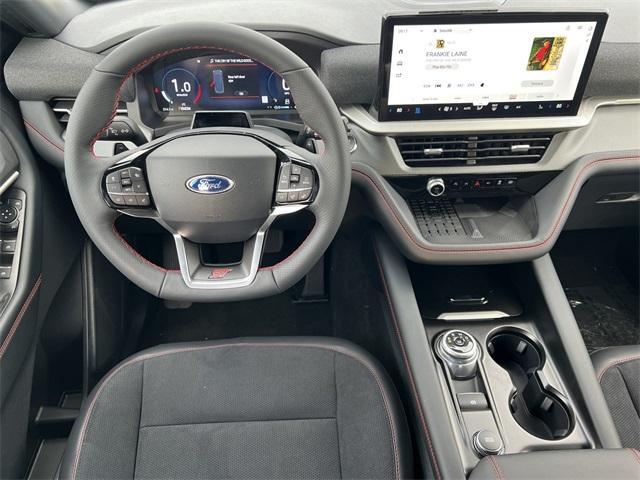 Photo of 2025 Star White Ford Explorer