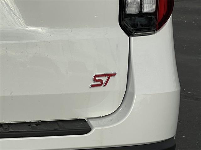 Photo of 2025 Star White Ford Explorer
