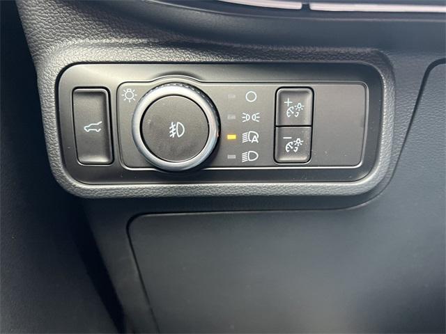 Photo of 2025 Star White Ford Explorer