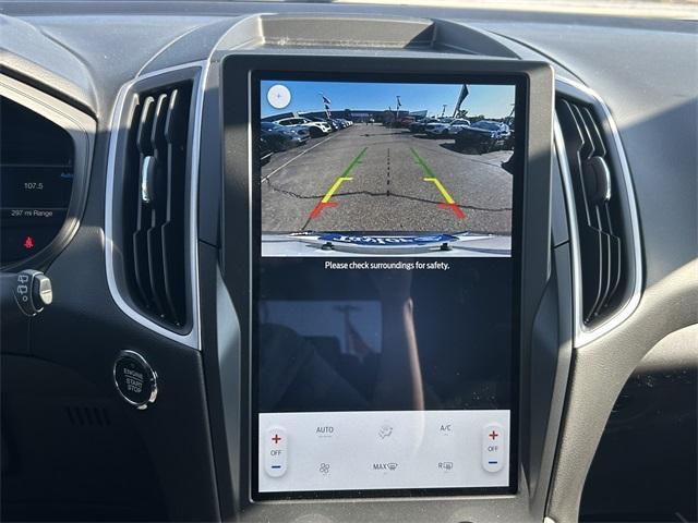 Photo of 2024 Oxford White Ford Edge