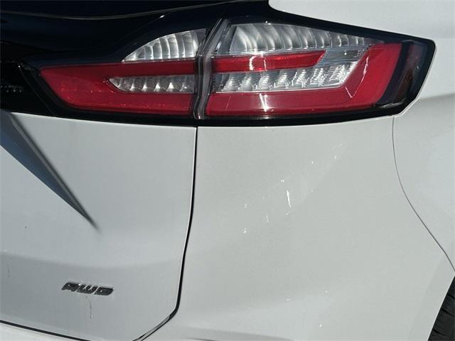 Photo of 2024 Oxford White Ford Edge