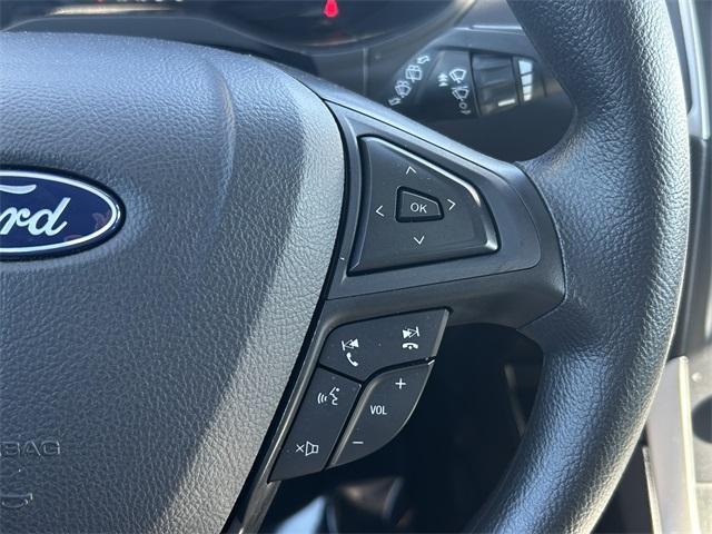 Photo of 2024 Oxford White Ford Edge