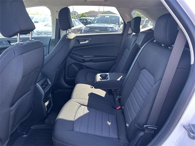 Photo of 2024 Oxford White Ford Edge
