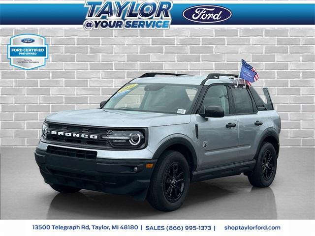 Photo of 2022 Iconic Silver Metallic Ford Bronco Sport