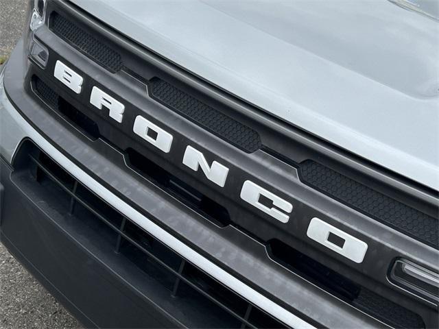 Photo of 2022 Iconic Silver Metallic Ford Bronco Sport