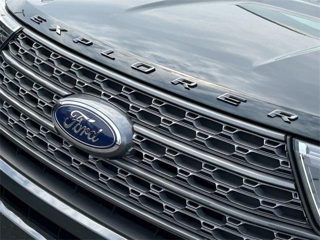 Photo of 2023 Forged Green Metallic Ford Explorer