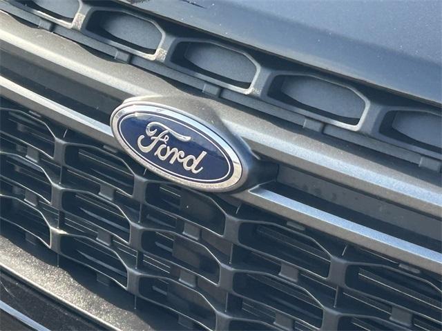 Photo of 2023 Shadow Black Ford Maverick