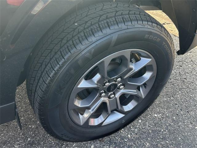 Photo of 2023 Shadow Black Ford Maverick