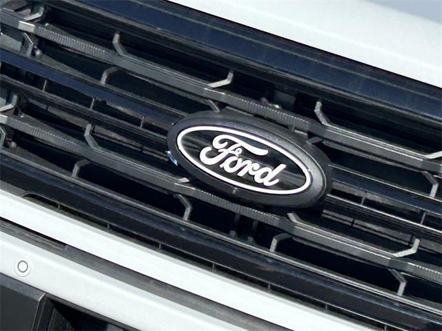 Photo of 2025 Oxford White Ford F-150