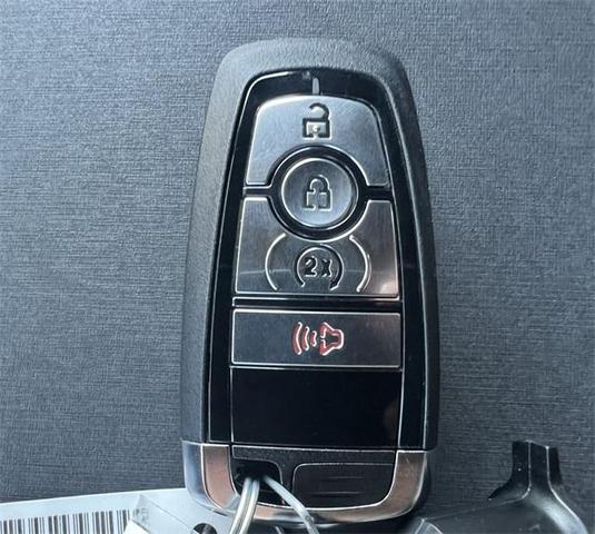 Photo of 2025 Carbonized Gray Metallic Ford Bronco