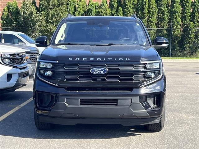 Photo of 2025 Agate Black Metallic Ford Expedition