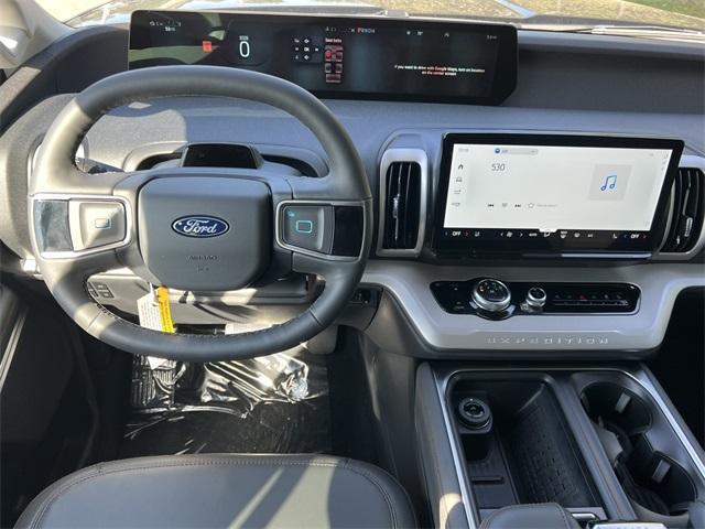Photo of 2025 Agate Black Metallic Ford Expedition
