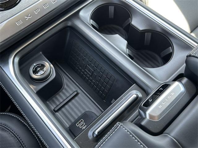Photo of 2025 Agate Black Metallic Ford Expedition