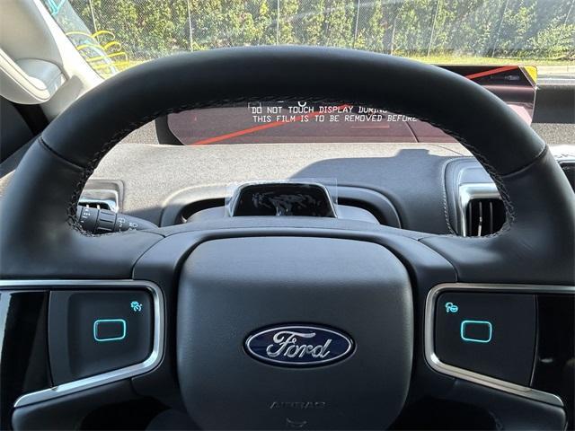 Photo of 2025 Agate Black Metallic Ford Expedition