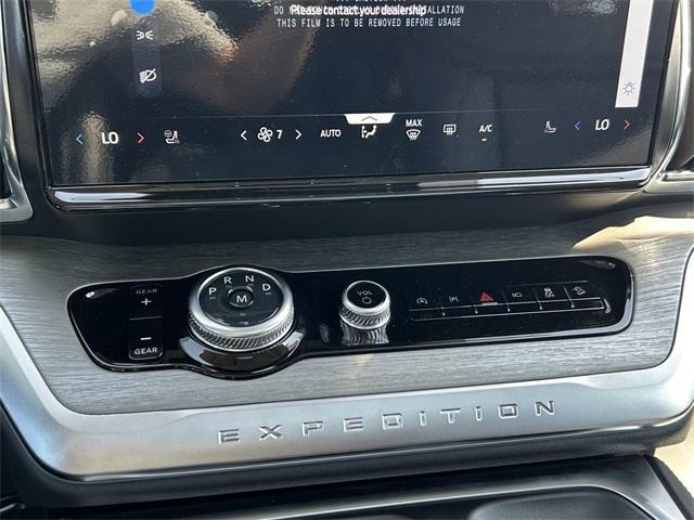 Photo of 2025 Agate Black Metallic Ford Expedition