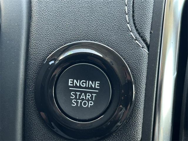 Photo of 2025 Agate Black Metallic Ford Expedition