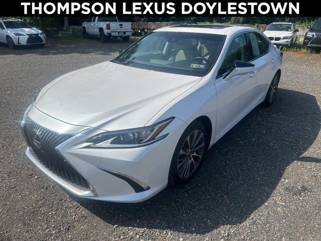 Photo of 2021 Eminent White Pearl Lexus ES 350