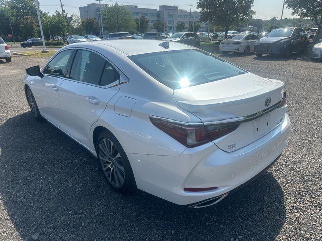 Photo of 2021 Eminent White Pearl Lexus ES 350