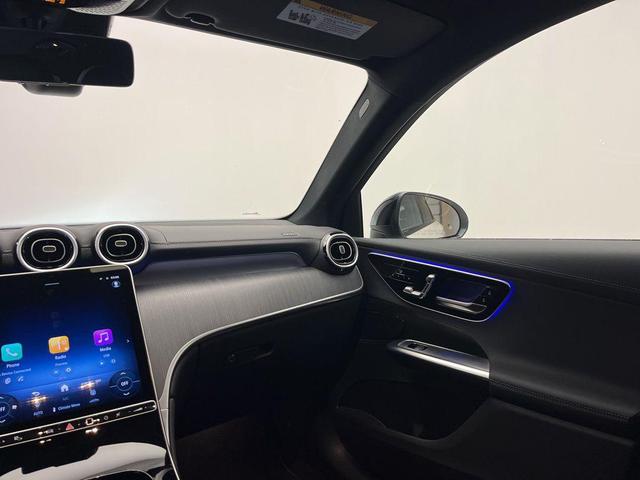Photo of 2025 Polar White Mercedes-Benz GLC 300