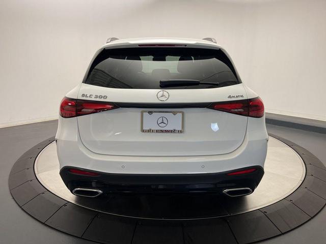 Photo of 2025 Polar White Mercedes-Benz GLC 300