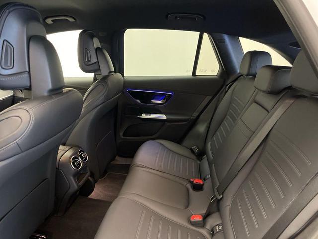 Photo of 2025 Polar White Mercedes-Benz GLC 300