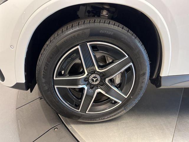 Photo of 2025 Polar White Mercedes-Benz GLC 300