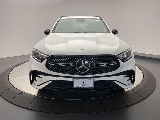 Photo of 2025 Polar White Mercedes-Benz GLC 300